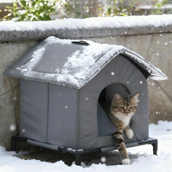 Cozy Outdoor Cat Retreat